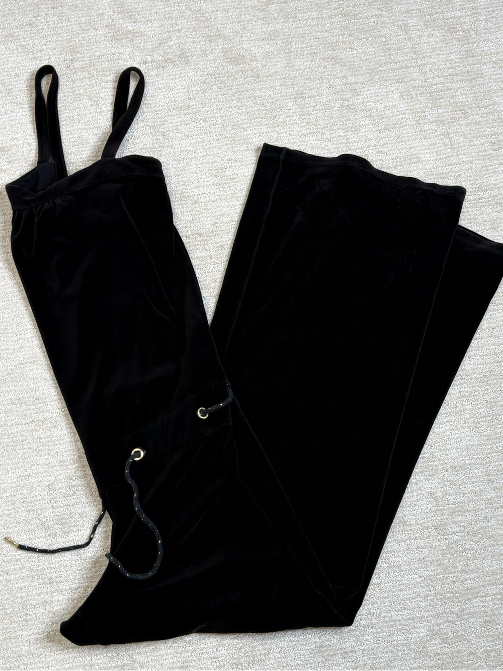 Juicy Couture Velvet Jumpsuit Size Large Black Plush Stretch Velour One Piece - Picture 10 of 11